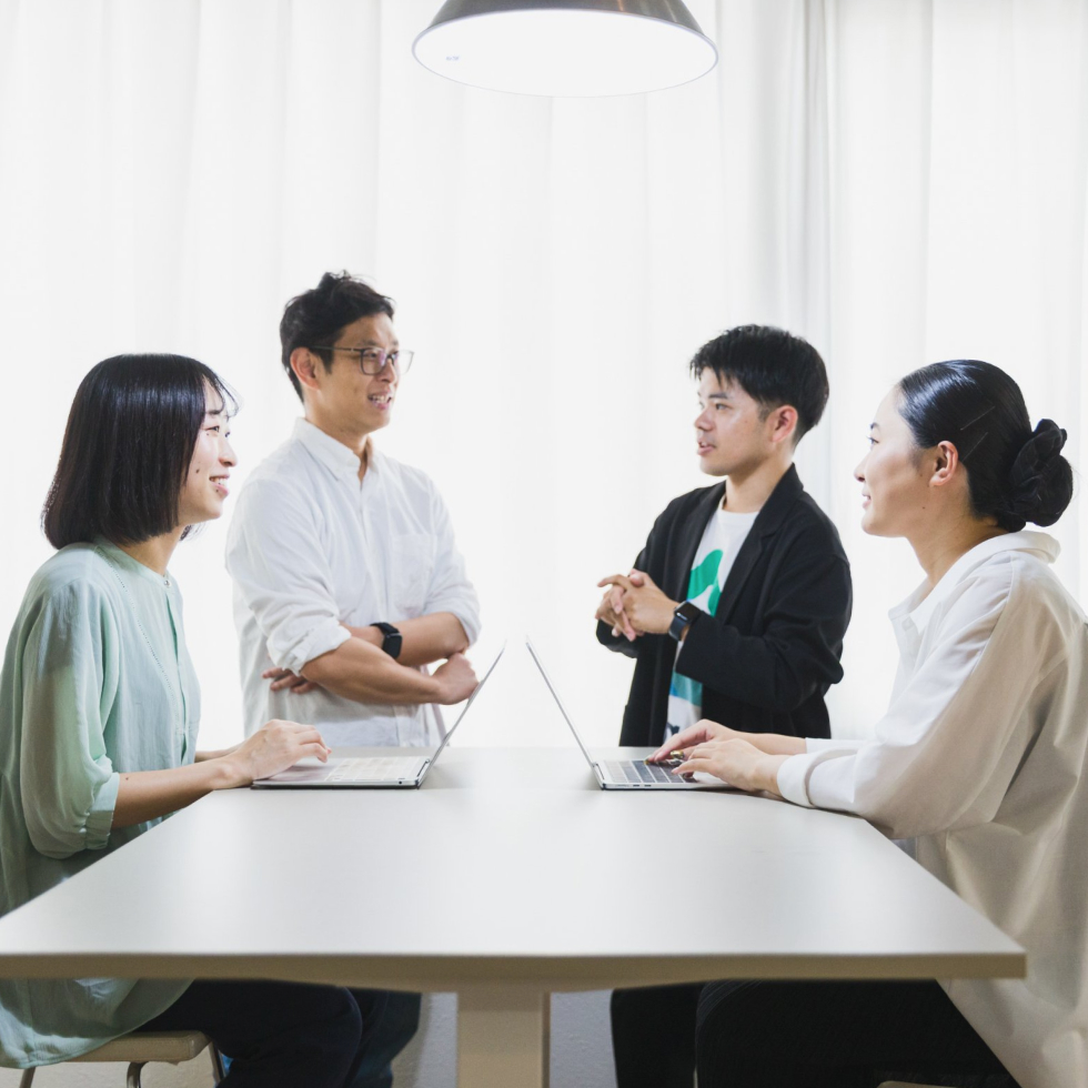 人は人にしか出せない<br />
価値に集中する